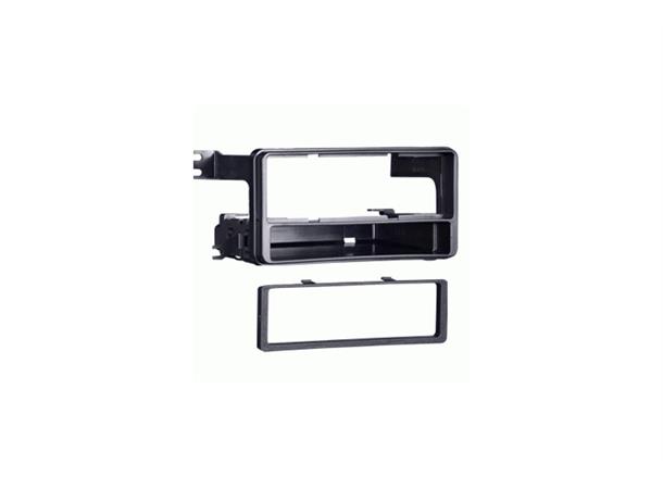 METRA monteringsramme 1-DIN Toyota Hilux (2006 - 2010)