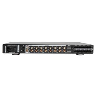 Triad 8 soner effektforsterker 16 x 100W i 4 ohm.