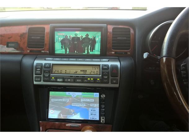 BEATSONIC PREMIUM komplett 2-DIN kit SC m/navi m/aktivt system (2002-2004)
