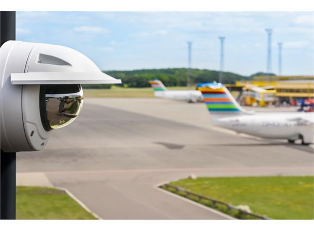 Axis Q3517-LVE Network Camera fixed dome for solid performance in 5 MP