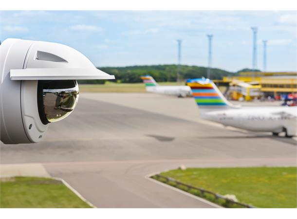 Axis Q3517-LVE Network Camera fixed dome for solid performance in 5 MP