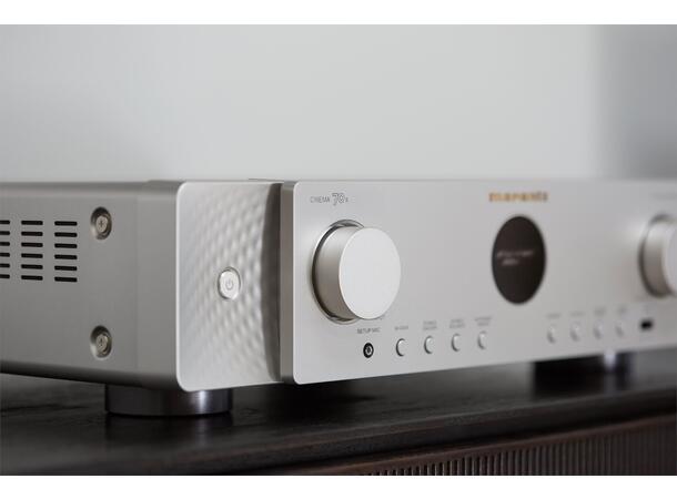 Marantz CINEMA 70s - Sølvgull 7x50-watt og 7.2-kanals prosessering