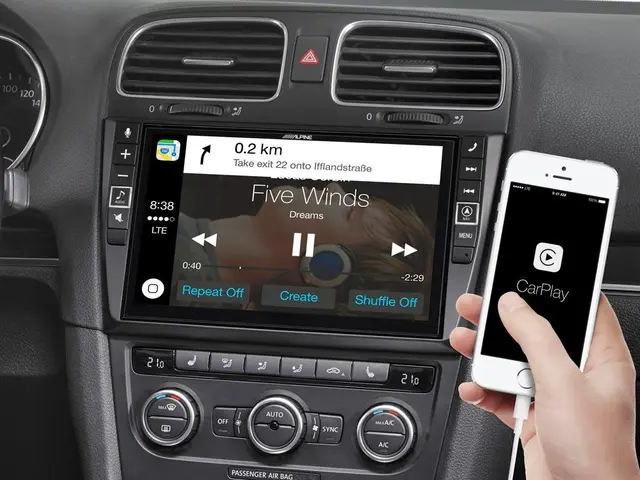 Alpine i902D-G6 - Multimediaenhet Golf 6 4x50W, 9"skjerm, CarPlay/Android Auto 