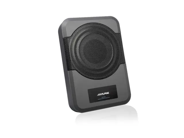 Alpine PWE-S8 - aktiv subwoofer 8" (20cm), 240W, High level inn, LP filt 