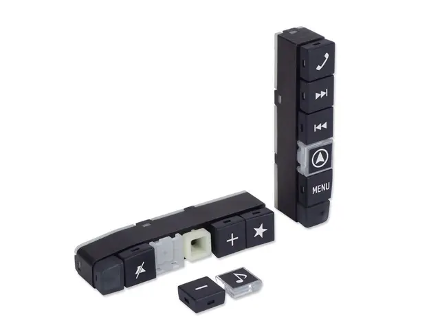 Alpine X701D-F - Freestyle bilradio 7" touch, 4x50W, DAB+, Navi, USB mm 