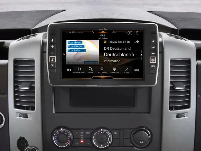 Alpine X903D-S906 Premium Navi Sprinter 9" skjerm DAB+ CarPlay AnroidAuto 