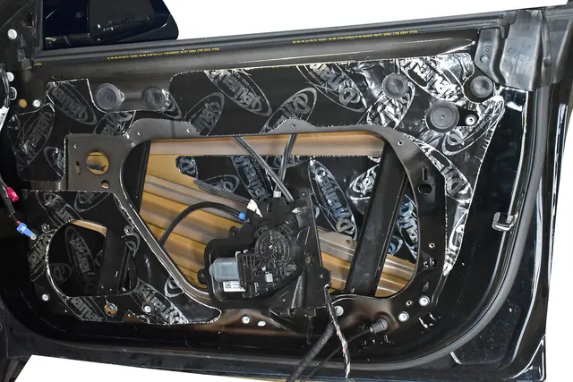 Dynamat Xtreme Tesla M3 4 Dører Spesialtilpassede dempematter Tesla M3 