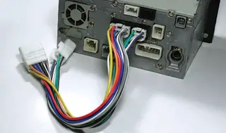 BEATSONIC 30cm forlengelseskabel Toyota/Lexus (10+6-pin plugger)