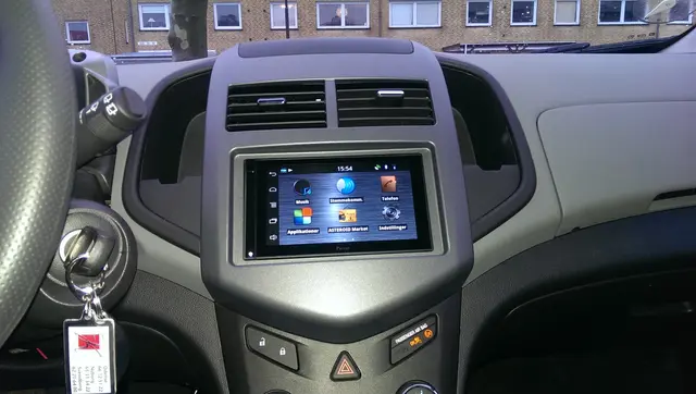 CONNECTS2 Premium monteringskit 2-DIN Chevrolet Aveo (2012 - 2015) 