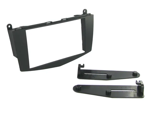 CONNECTS2 Premium monteringskit 2-DIN MB C (2007-2011) modeller u/bryterpanel 