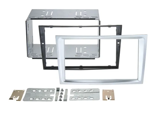 CONNECTS2 Premium monteringskit 2-DIN Opel - Headunits "med knekk" Matt chrome 