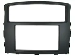 CONNECTS2 Premium monteringskit 2-DIN Mitsubishi Pajero (2006-2013) (Kokgsrå)