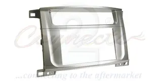 CONNECTS2 Premium monteringskit 2-DIN Toyota Landcruiser 100