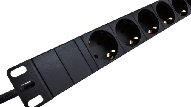 LinkIT 19" Strømskinne 8xCEE 7/4 2m CEE 7/7,  u/bryter, 2,0 meter, 16A 3600W 