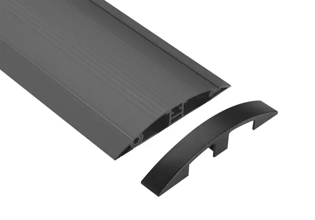 Stoltzen TALOS GS200 Gulvskinne 2m sort Gulvlist høyde 2,2cm bredde 13,9cm 