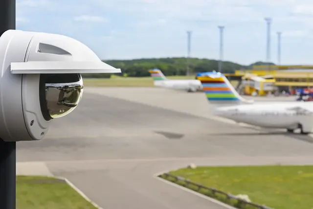 Axis Q3517-LVE Network Camera fixed dome for solid performance in 5 MP 