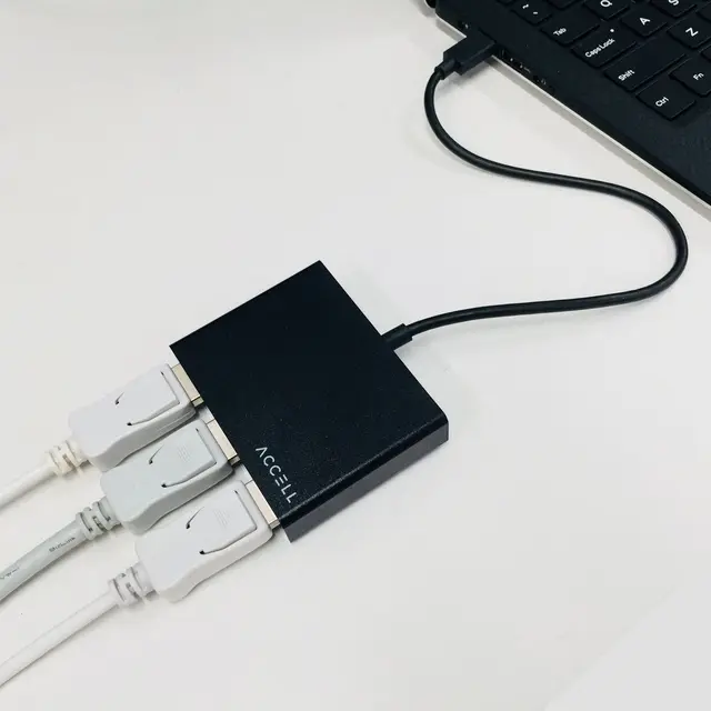 Accell USB-C > 3 x DisplayPort MST Hub USB-C 4K@30Hz HDCP 1.3 