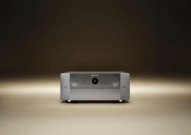 Marantz CINEMA 40 - Sølvgull 9x125-watt og 11.4-kanals prosessering 