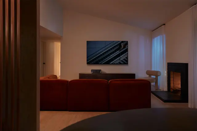 Marantz CINEMA 60 - Sort 7x100-watt og 7.2-kanals prosessering 