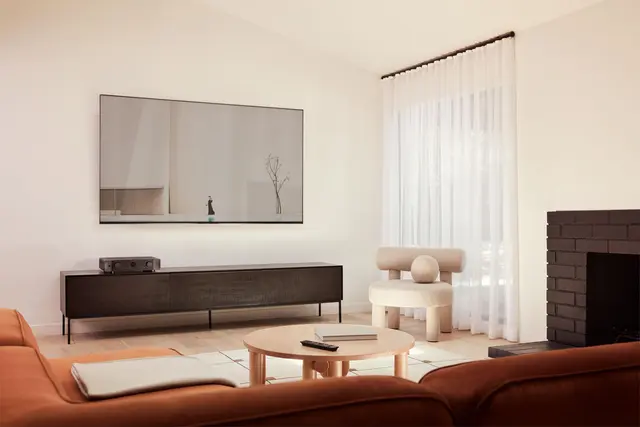 Marantz CINEMA 70s - Sort 7x50-watt og 7.2-kanals prosessering 