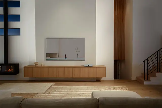 Marantz CINEMA 70s - Sølvgull 7x50-watt og 7.2-kanals prosessering 