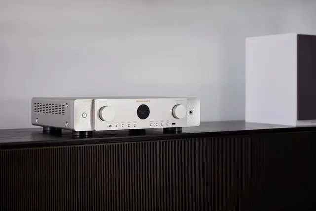 Marantz CINEMA 70s - Sølvgull 7x50-watt og 7.2-kanals prosessering 