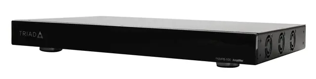 Triad 8 soner effektforsterker 16 x 100W i 4 ohm. 