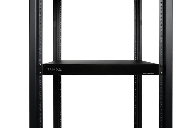 Triad lydmatrise 8:8 EQ stereo EQ 8:8 med 4 progammerbare digital inn 