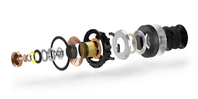 KEF R3 Meta - Valnøtt "Best-i-klassen" stativhøyttaler 