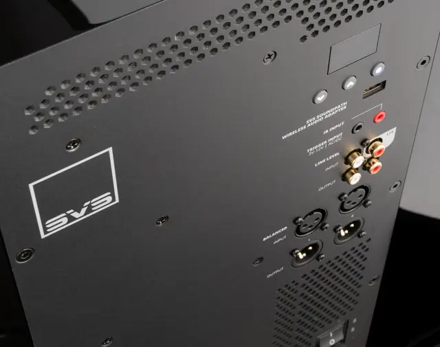SVS PB17-Ultra R|Evolution - sort eik "Versting"-suben til SVS 